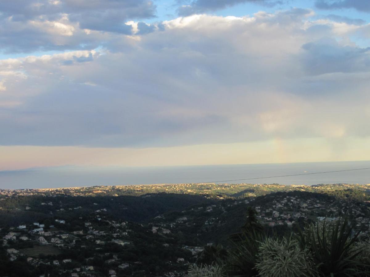 Aux Balcons du Riou avec vue mer 180 degrés Vence Esterno foto